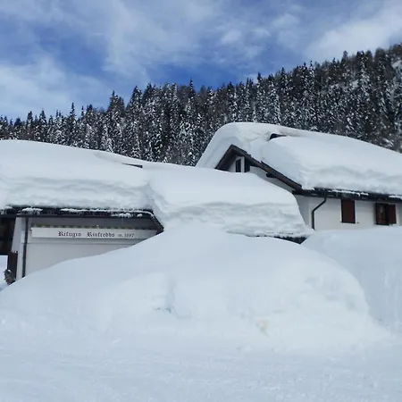 Rifugio Rinfreddo Hostel